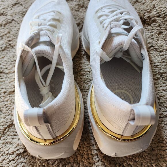 Wmns Nike ZoomX Invincible 3 Light Bone Sail Gum Brand New Sz 10 - Picture 6 of 8